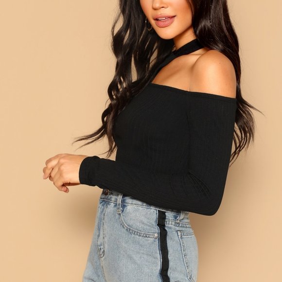 Black Cutout Neck Ribbed T-shirt - Picture 4 of 5